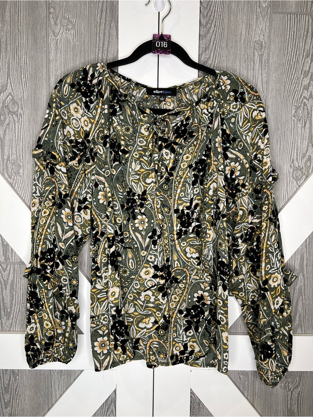 016. Alice Blue Olive Green Floral Paisley Long-Sleeve Blouse Small